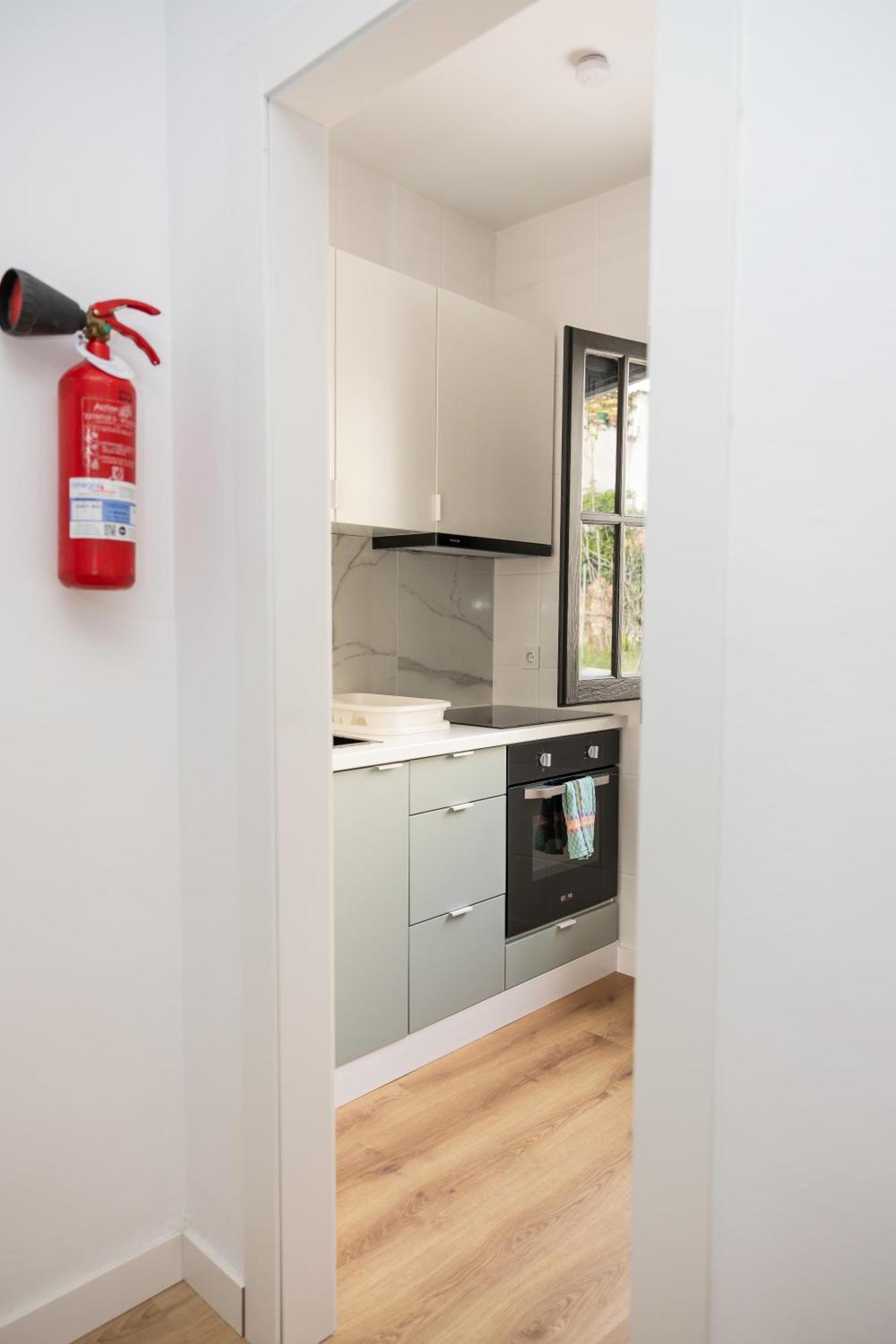 Alojamiento Luna, Con Balcon Y Parking Incluido Apartment *